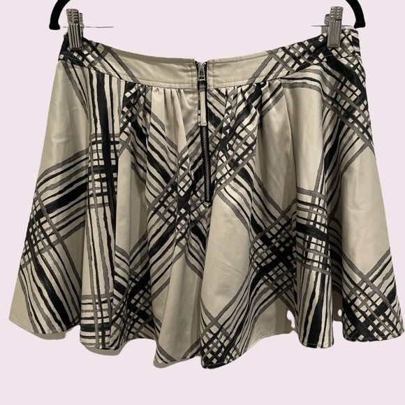 Target Go International Skirt SZ 11 - Picture 2 of 3